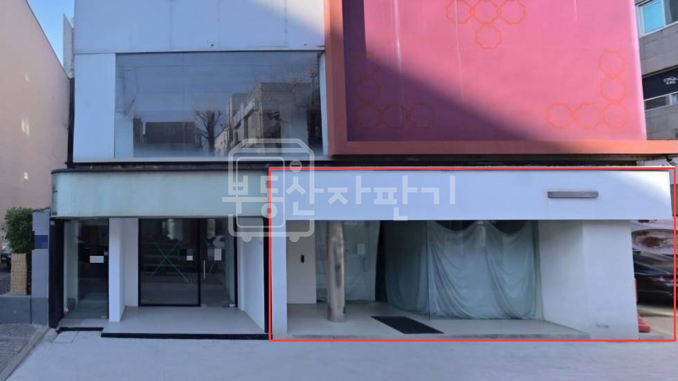 서울 강남구 신사동 무권리, 신사역 도보 8분, 역세권, 도로변, 1층 임대 월세 매물번호 35444 사진 3