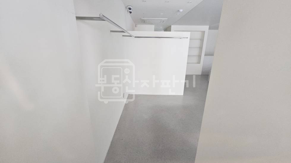 서울 강남구 신사동 무권리, 신사역 도보 8분, 역세권, 도로변, 1층 임대 월세 매물번호 35444 사진 6
