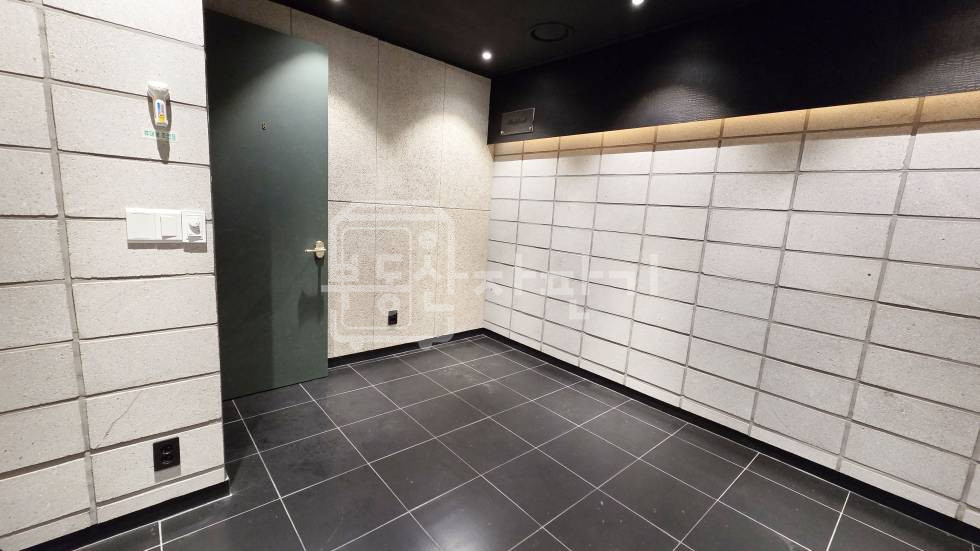 서울 강남구 대치동 무권리, 삼성역 도보 6분, 역세권, 지하2층 임대 월세 매물번호 35297 사진 5