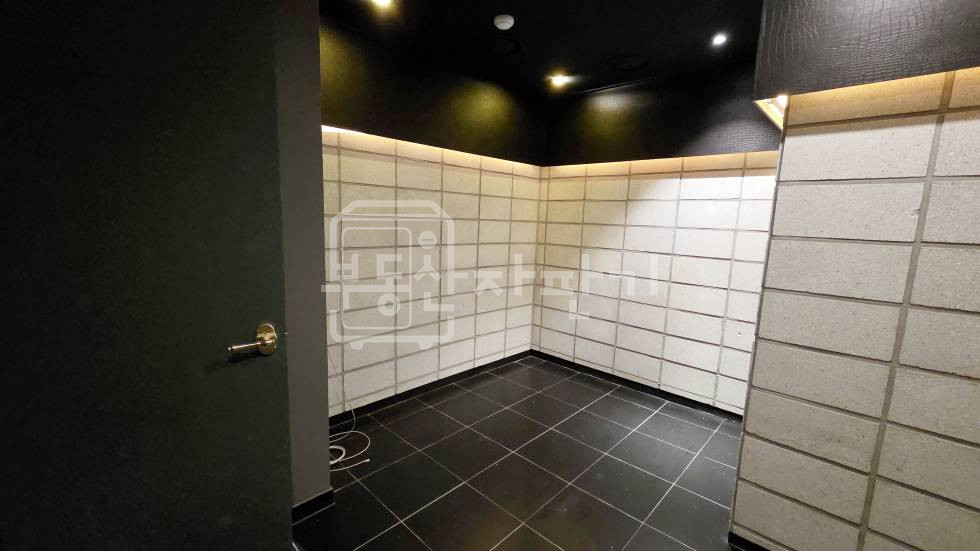 서울 강남구 대치동 무권리, 삼성역 도보 6분, 역세권, 지하2층 임대 월세 매물번호 35297 사진 7