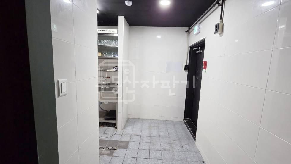 서울 강남구 대치동 무권리, 삼성역 도보 6분, 역세권, 지하2층 임대 월세 매물번호 35297 사진 13