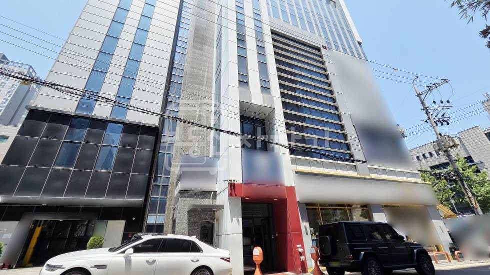 서울 강남구 역삼동 언주역 도보 2분, 초역세권, 코너건물 6층 임대 월세 매물번호 35240 사진 1