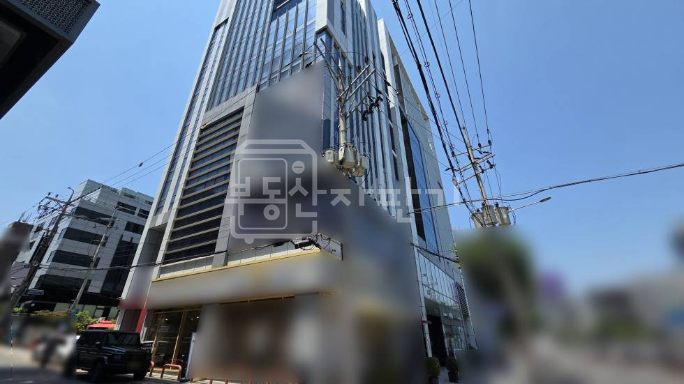 서울 강남구 역삼동 언주역 도보 2분, 초역세권, 코너건물 6층 임대 월세 매물번호 35240 사진 2
