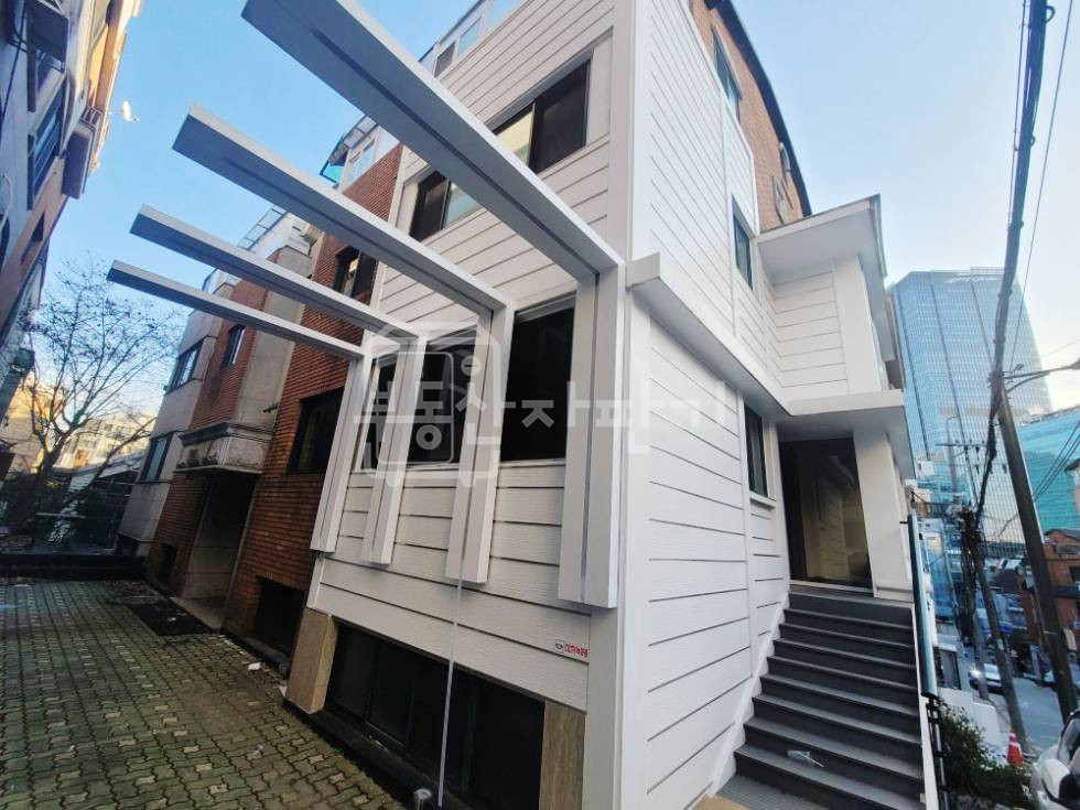 서울 강남구 역삼동 선정릉역 8분, 역세권, 리모델링 건물 반지하층 임대 월세 매물번호 26613 사진 3