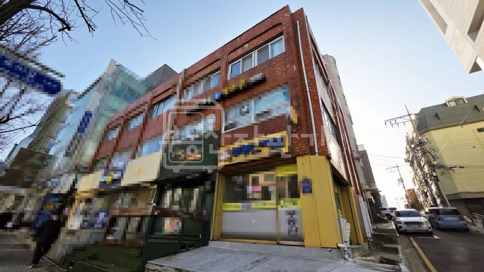 서울 강남구 논현동 무권리, 강남구청역 4분, 역세권, 3층 임대 월세 매물번호 33773 사진 3