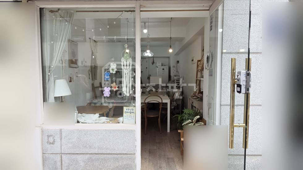 서울 강남구 신사동 무권리, 가로수길 인근, 1층 임대 월세 매물번호 34932 사진 1
