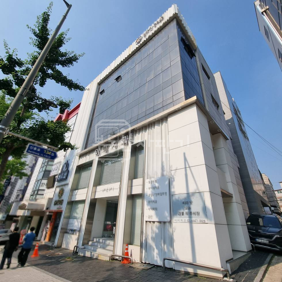 서울 강남구 청담동 무권리 강남구청역 도보 3분 초역세권, 1층~2층 연층임대 월세 매물번호 35481 사진 1