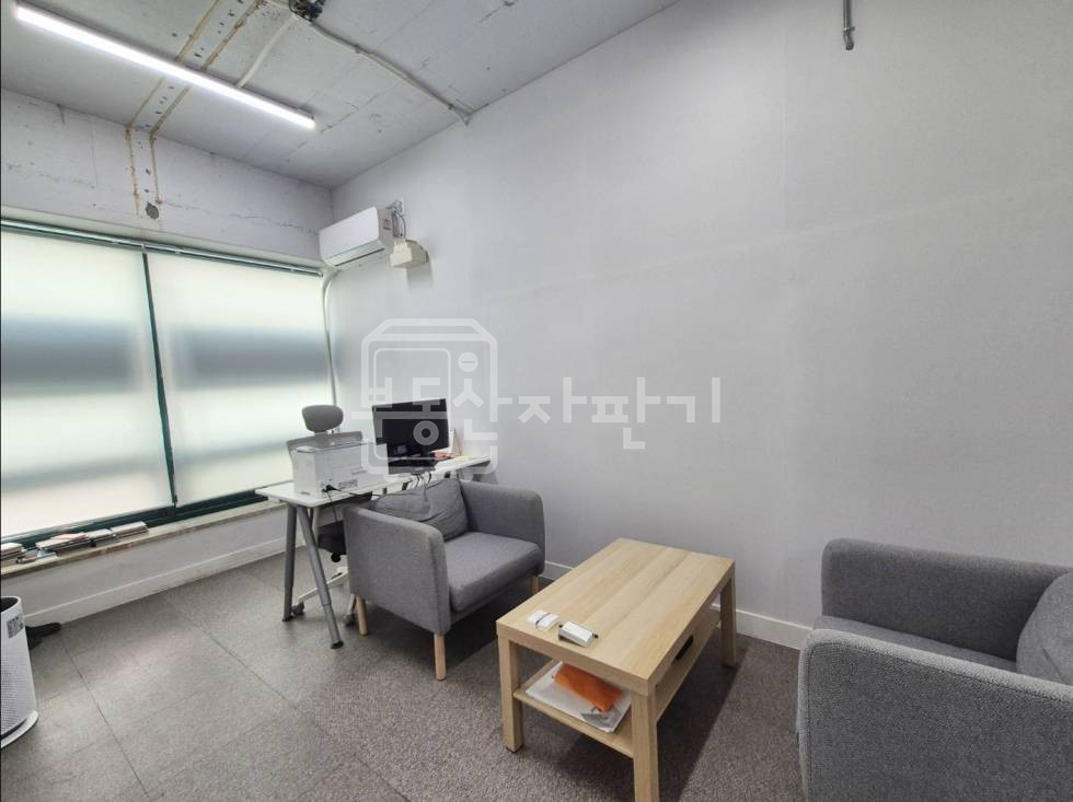 서울 강남구 논현동 무권리, 학동역 도보 2분, 초역세권, 2층 임대 월세 매물번호 35506 사진 4