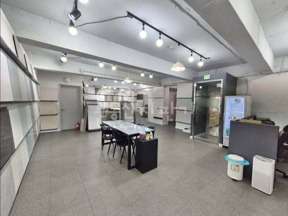 서울 강남구 논현동 무권리, 학동역 도보 2분, 초역세권, 2층 임대 월세 매물번호 35506 사진 11