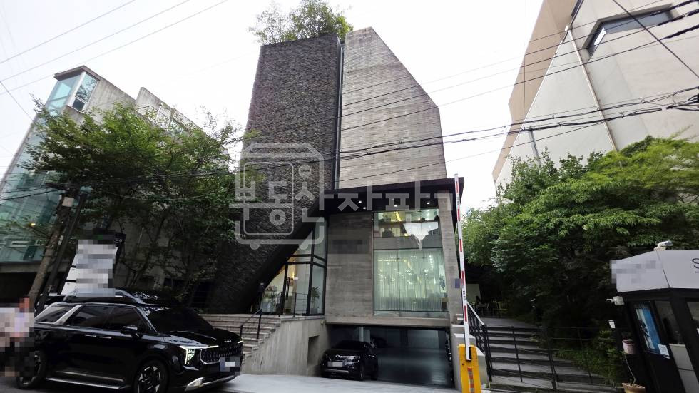 서울 강남구 청담동 무권리, 학동사거리 인근, 3층 임대 월세 매물번호 32038 사진 1