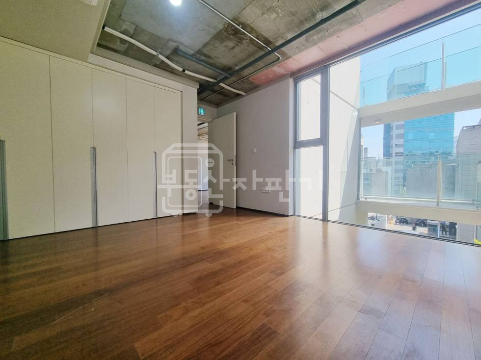 서울 강남구 청담동 압구정로데오역 도보8분, 역세권, 명품거리 이면, 2층 임대 월세 매물번호 35524 사진 2
