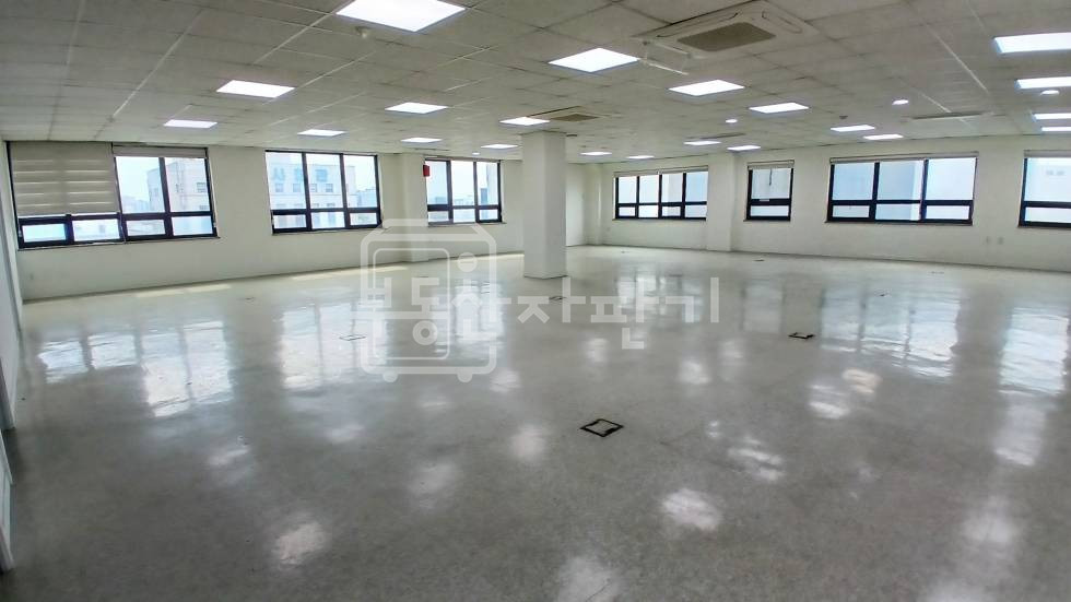 서울 강남구 논현동 무권리, 학동역 4분, 역세권, 5층 임대 월세 매물번호 35510 사진 2