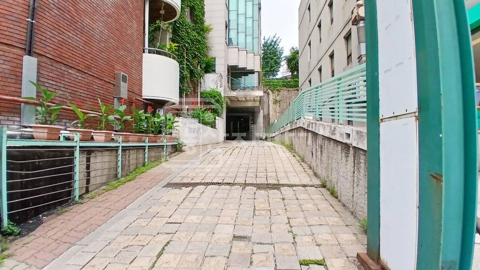 서울 강남구 논현동 무권리, 학동역 4분, 역세권, 7층 임대 월세 매물번호 35509 사진 10