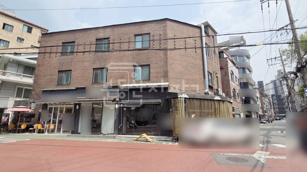 서울 서초구 반포동 무권리, 신논현역 도보 5분 역세권, 1층 임대 월세 매물번호 35343 사진 1