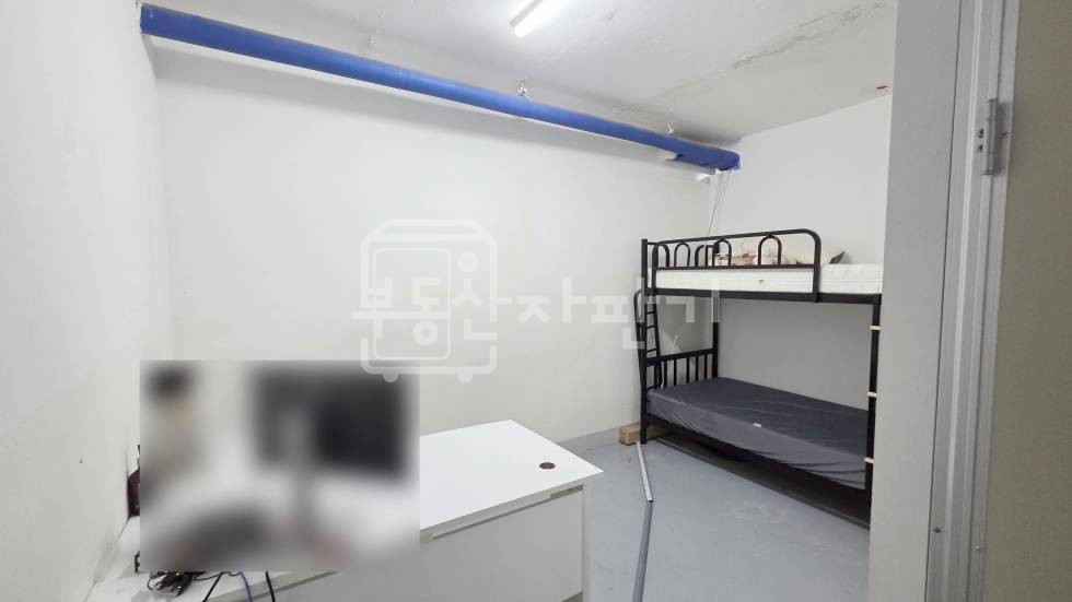 서울 서초구 반포동 무권리, 논현역 도보 3분 초역세권, 지하 1층 임대 월세 매물번호 35337 사진 4