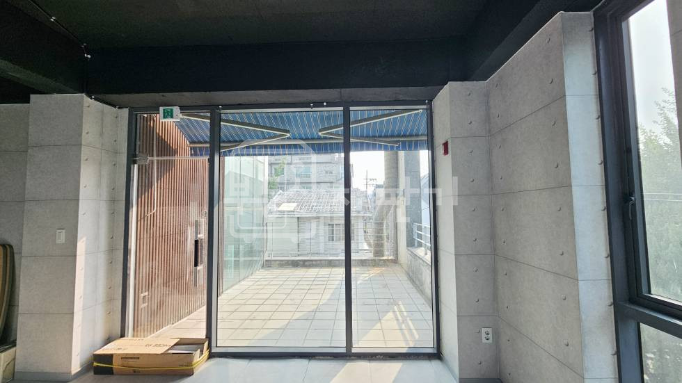 서울 강남구 역삼동 무권리, 한티역사거리, 도곡공원 인근, 이면도로, 코너건물, 3층 임대 월세 매물번호 35290 사진 4