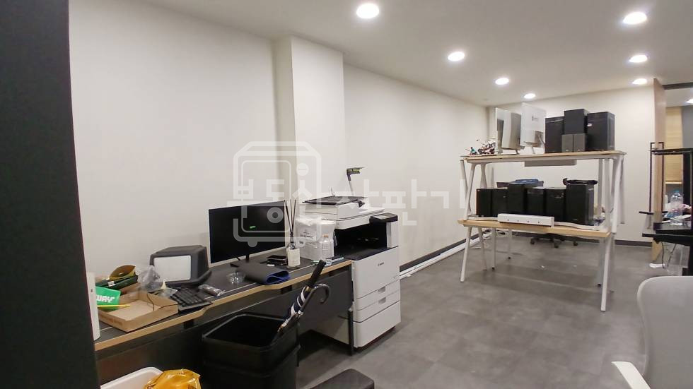 서울 강남구 논현동 무권리, 논현역 3분, 초역세권, 2층 임대 월세 매물번호 35507 사진 4