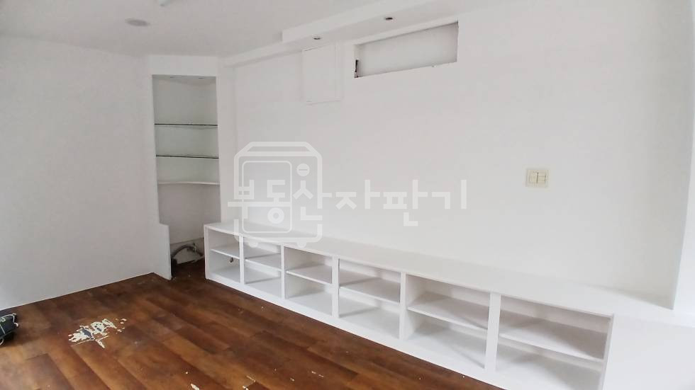 서울 강남구 논현동 무권리, 논현역 5분, 역세권, 1층 임대 월세 매물번호 31104 사진 3