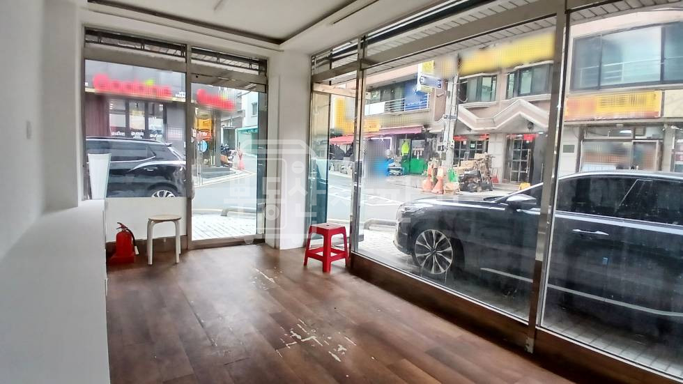 서울 강남구 논현동 무권리, 논현역 5분, 역세권, 1층 임대 월세 매물번호 31104 사진 4