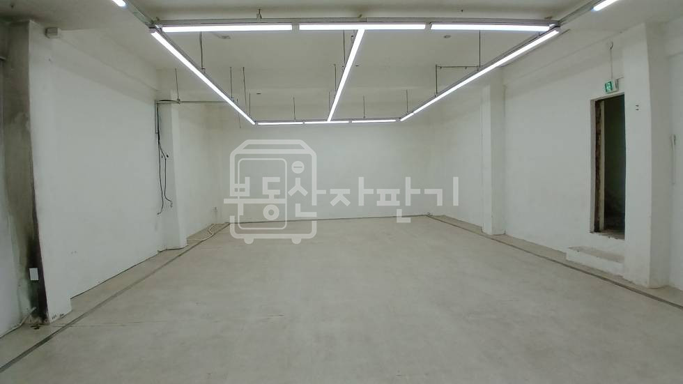 서울 서초구 방배동 무권리, 내방역 3분, 초역세권, 지하1층 임대 월세 매물번호 35560 사진 3