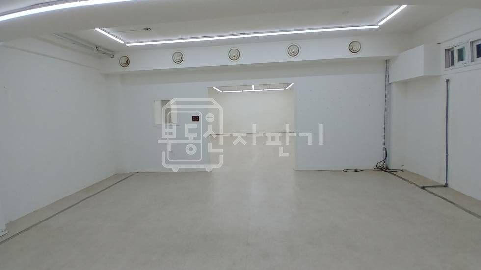 서울 서초구 방배동 무권리, 내방역 3분, 초역세권, 지하1층 임대 월세 매물번호 35560 사진 6