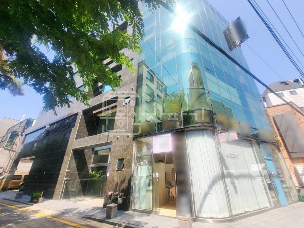 서울 강남구 신사동 무권리, 압구정역 7분, 역세권, 2층 임대 월세 매물번호 32953 사진 1