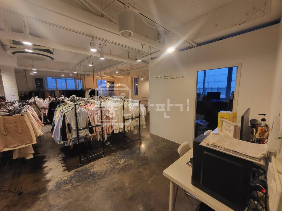 서울 강남구 역삼동 선정릉역 5분, 역세권, 이면도로, 2층 임대 월세 매물번호 31299 사진 3