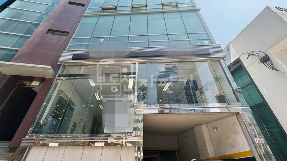 서울 강남구 역삼동 무권리, 르네상스사거리 대로변, 1층 점포 월세 매물번호 30590 사진 7