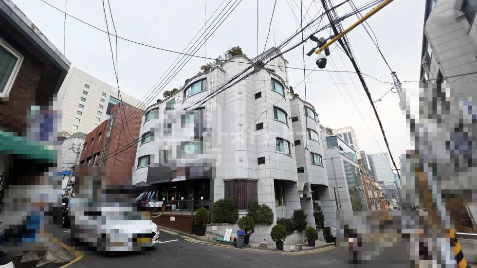 서울 강남구 논현동 무권리, 언주역 4분, 역세권, 1층 임대 월세 매물번호 33614 사진 1