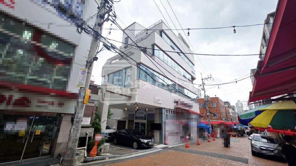 서울 강남구 논현동 무권리, 논현역 2분, 초역세권, 3층 임대 월세 매물번호 35607 사진 1