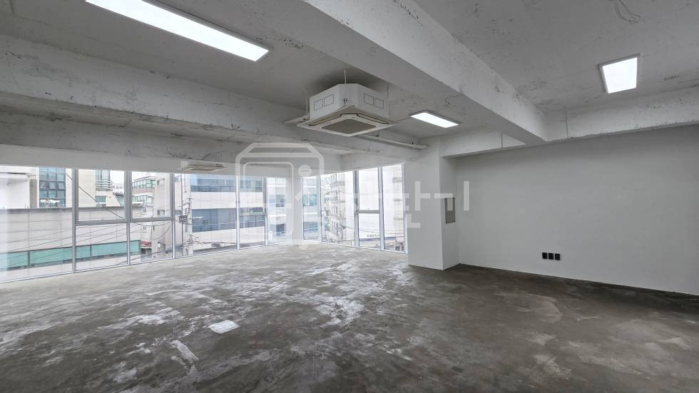 서울 강남구 신사동 무권리, 압구정역 도보 9분, 역세권, 도로변, 3층 임대 월세 매물번호 35618 사진 5