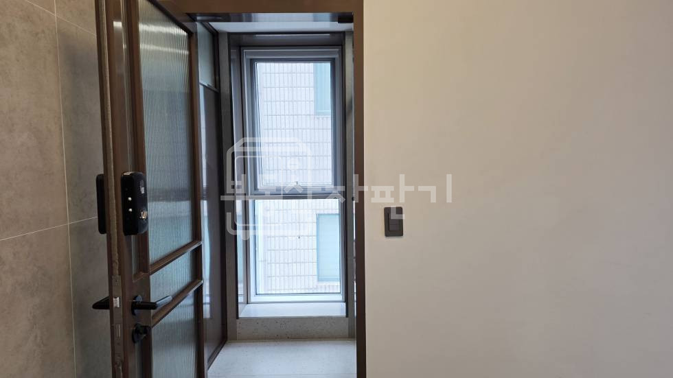 서울 강남구 신사동 무권리, 압구정역 도보 9분, 역세권, 도로변, 3층 임대 월세 매물번호 35618 사진 9
