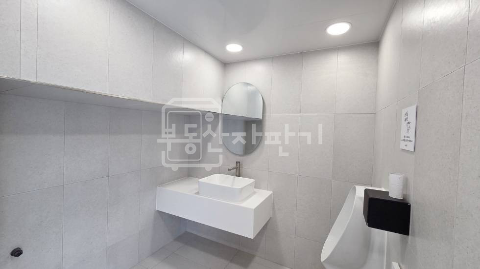 서울 강남구 신사동 무권리, 압구정역 도보 9분, 역세권, 도로변, 5층 임대 월세 매물번호 35619 사진 11