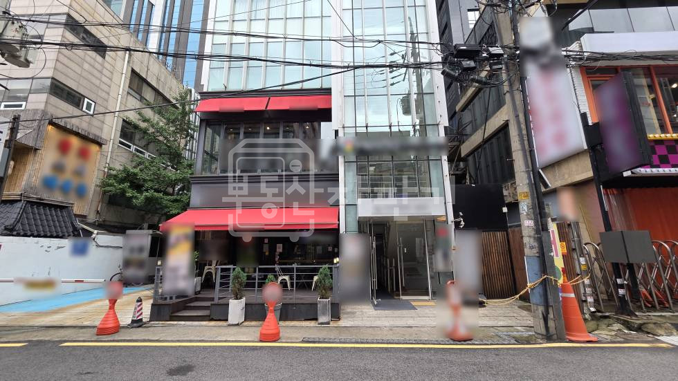 서울 강남구 신사동 무권리, 신사역 도보 1분, 초역세권, 도로변, 6층 임대 월세 매물번호 35620 사진 1