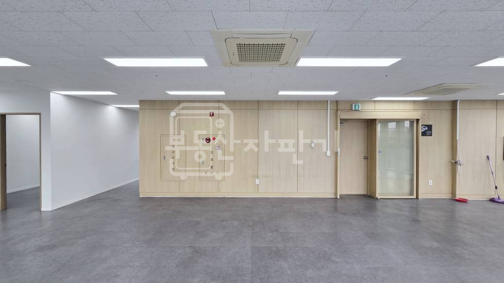 서울 강남구 신사동 무권리, 신사역 도보 1분, 초역세권, 도로변, 6층 임대 월세 매물번호 35620 사진 6
