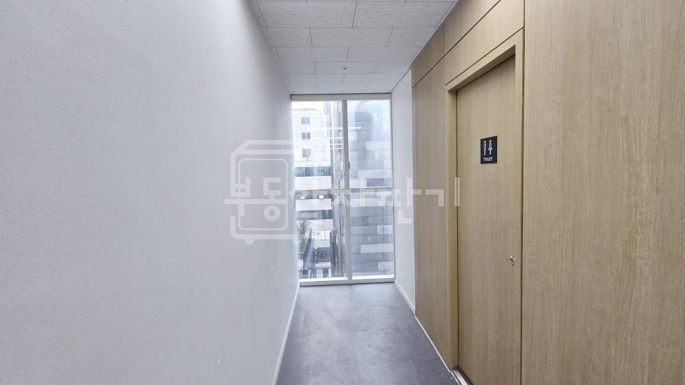 서울 강남구 신사동 무권리, 신사역 도보 1분, 초역세권, 도로변, 6층 임대 월세 매물번호 35620 사진 10