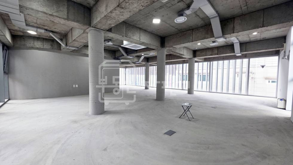 서울 강남구 역삼동 무권리,역삼역 7분, 코너건물, 3층 임대 월세 매물번호 35051 사진 3