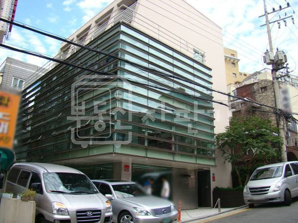 서울 서초구 서초동 무권리 교대역 도보 4분 역세권, 지하 1층 임대 월세 매물번호 26806 사진 1