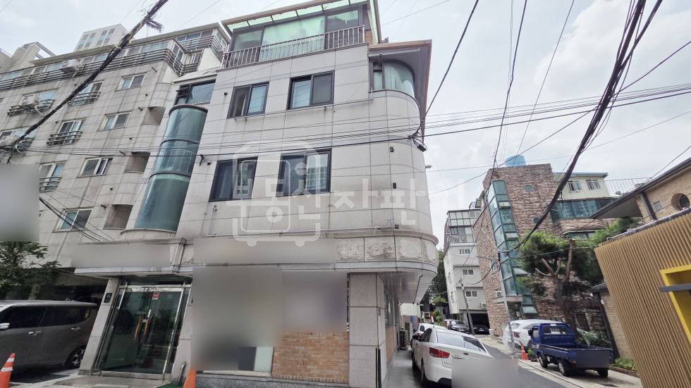 서울 서초구 서초동 무권리, 양재역 도보 6분 역세권, 지하 1층 임대 월세 매물번호 35536 사진 1