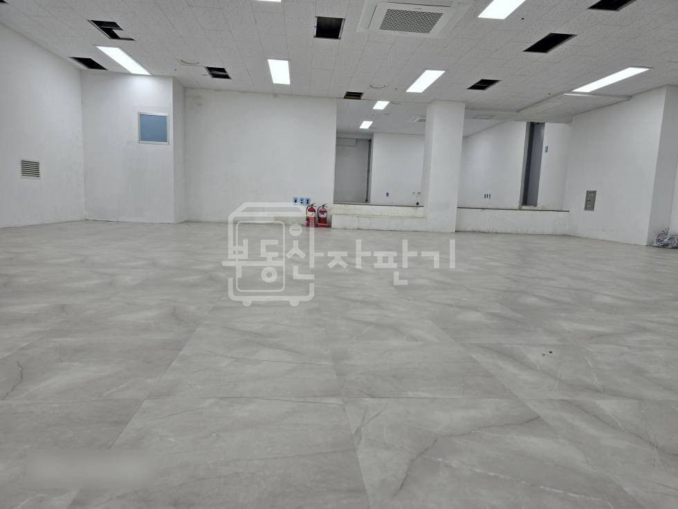 서울 서초구 서초동 무권리 서초1동주민센터 인근, 지하 2층 임대 월세 매물번호 35542 사진 2