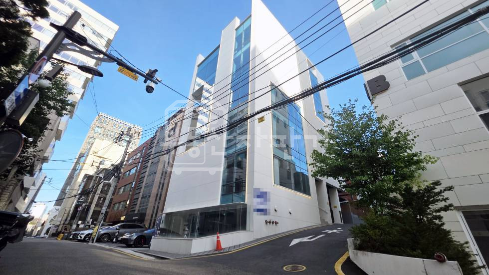 서울 강남구 논현동 무권리, 도산공원 사거리 인근, 지하1층 임대 월세 매물번호 35332 사진 1