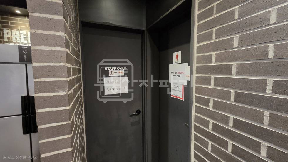 서울 강남구 신사동 무권리, 신사역 도보 1분, 초역세권, 도로변, 1층 임대 월세 매물번호 35644 사진 12