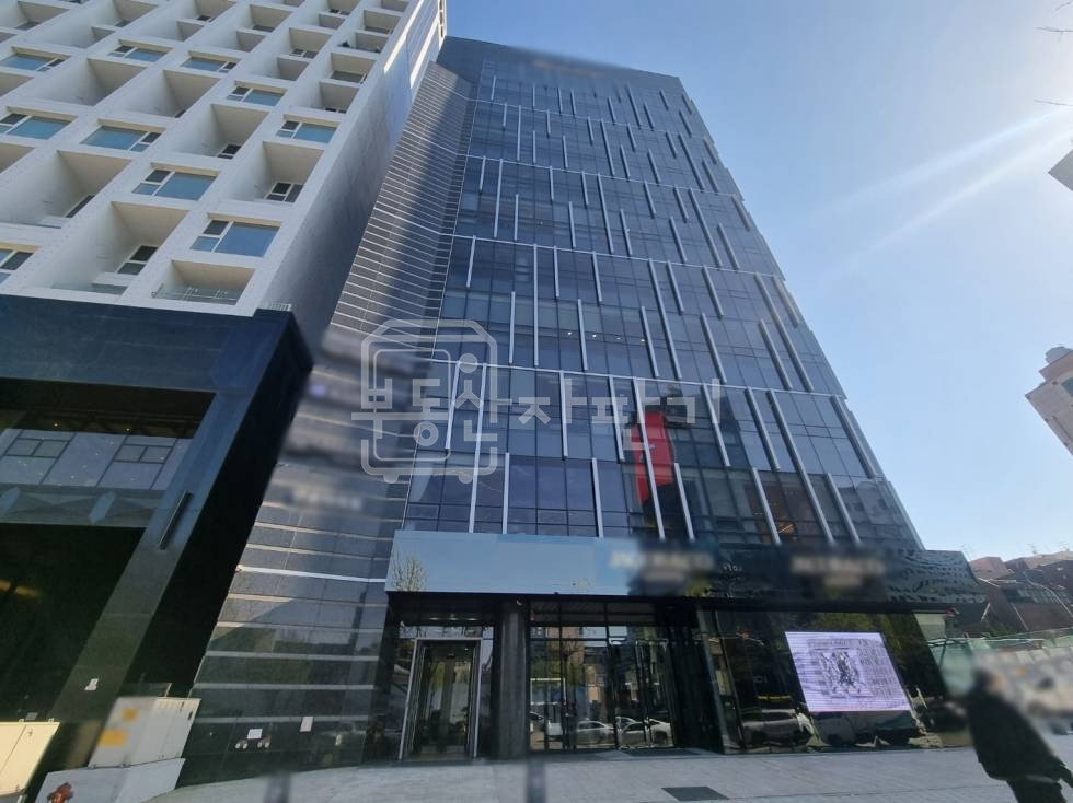 서울 강남구 논현동 도산대로 대로변 , 7층 임대 월세 매물번호 33998 사진 1