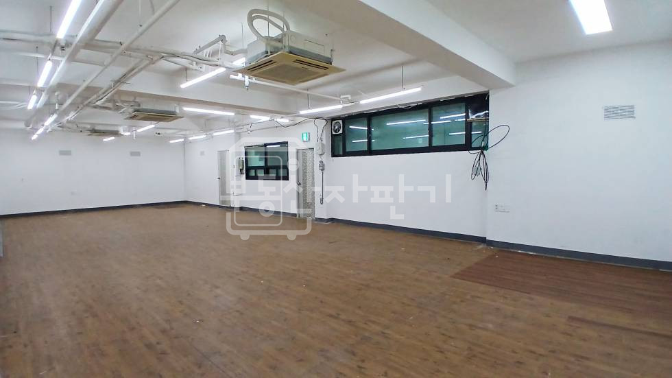 서울 서초구 방배동 무권리, 내방역 2분, 초역세권, 지하1층 임대 월세 매물번호 32057 사진 2