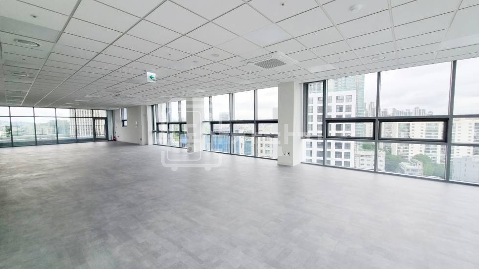 서울 서초구 서초동 무권리, 2호선 교대역 1분, 초역세권, 15층 임대 월세 매물번호 35424 사진 3