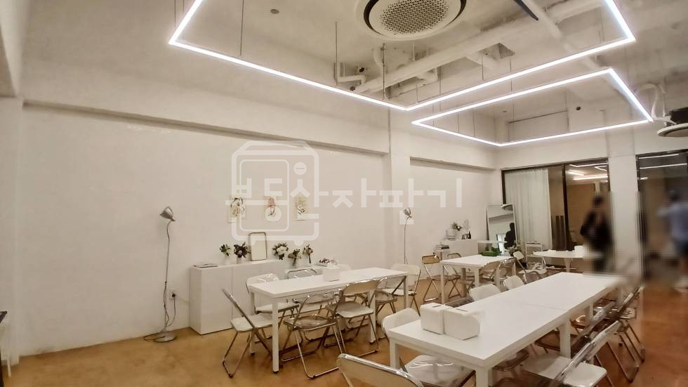 서울 서초구 서초동 무권리, 서울교대 사거리, 지하1층 임대 월세 매물번호 35672 사진 4