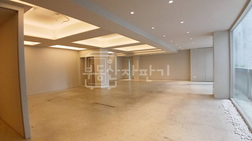 서울 강남구 논현동 강남을지병원 사거리, 3층 임대 월세 매물번호 35693 사진 1