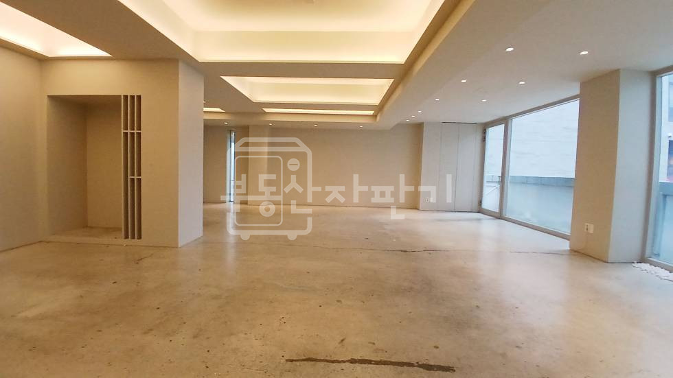 서울 강남구 논현동 강남을지병원 사거리, 3층 임대 월세 매물번호 35693 사진 2