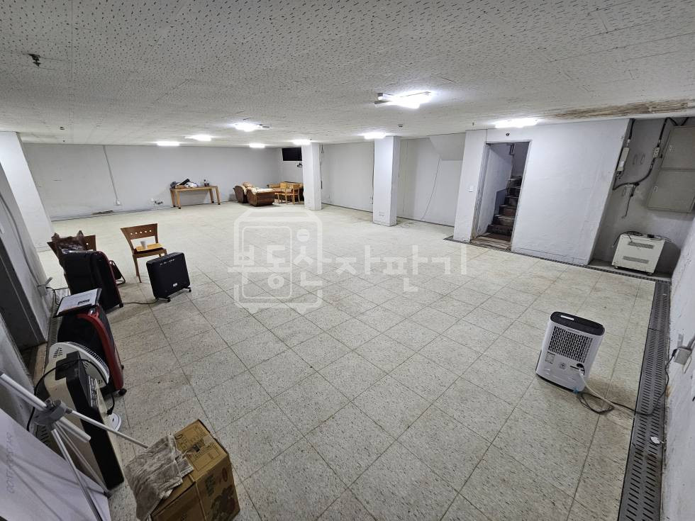 서울 강남구 논현동 무권리, 신사역 도보5분, 역세권, 지하1층 임대 월세 매물번호 29496 사진 2