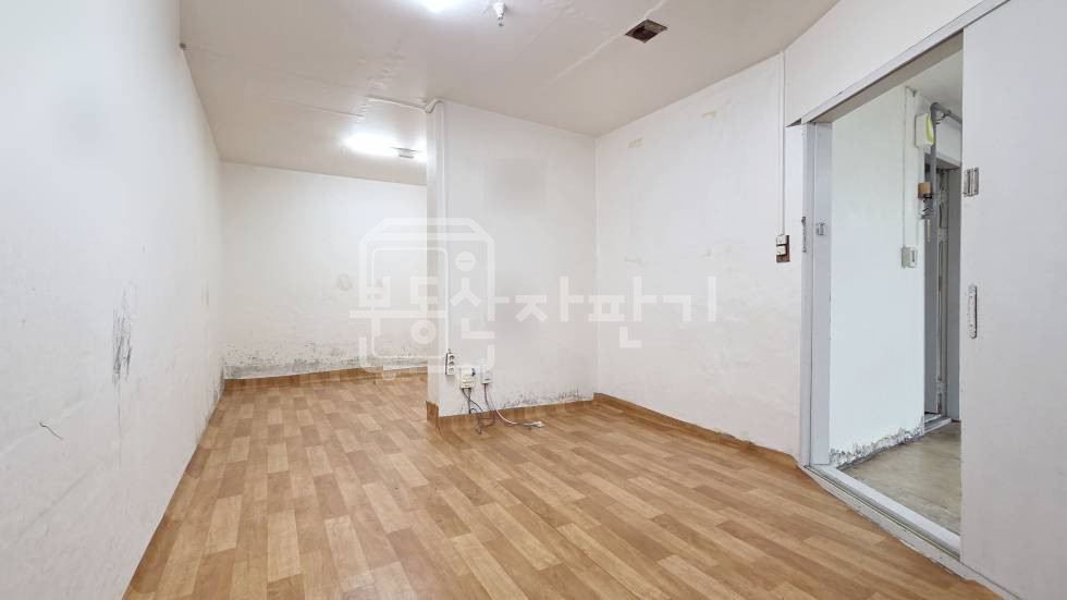 서울 강남구 논현동 무권리, 논현초 인근, 지하 1층 임대 월세 매물번호 35711 사진 6